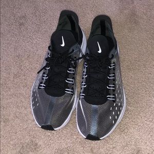[SOLD] EUC Nike EXP-14 Sneaker
